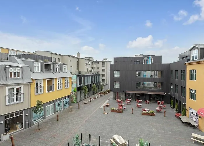 Luxury Penthous - 3 Bedroom - 2 Bath - Freeparking - Downtown