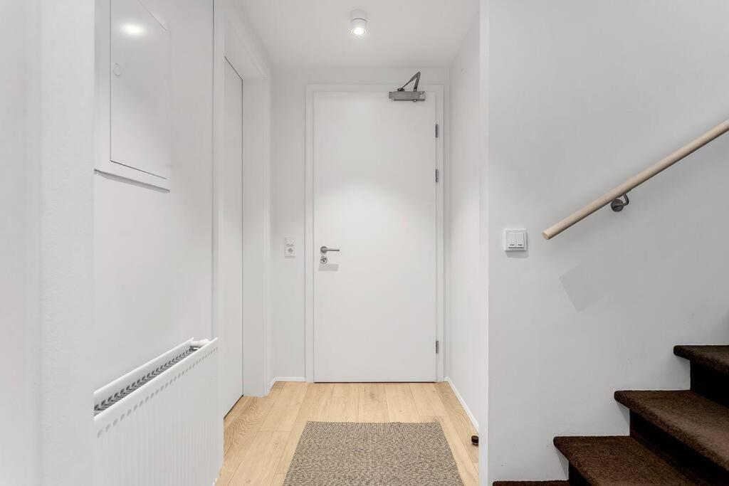 Luxury Penthous - 3 Bedroom - 2 Bath - Freeparking - Downtown Appartamento Reykjavík