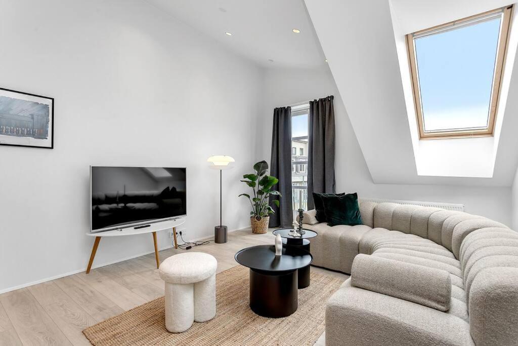 Luxury Penthous - 3 Bedroom - 2 Bath - Freeparking - Downtown Íbúð
